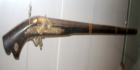 Senapang Matchlock (Tahun 1400 Hingga Awal 1700)