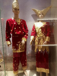 Pakaian Adat Masyarakat Minangkabau