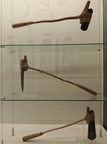 Peralatan Zaman Paleolitik, Neolitik dan Logam (Batuan)